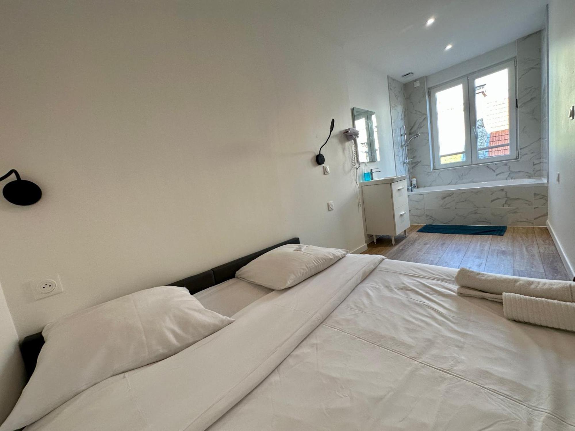 Petra - Appartement Climatise En Hypercentre Реймс Экстерьер фото